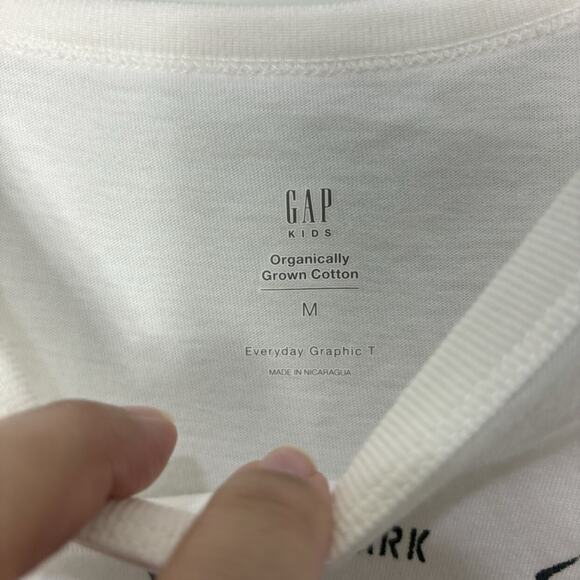 Gap Sharks Tee - Picture 3 of 4